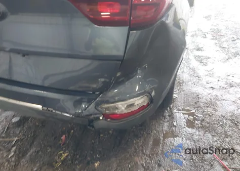 2020 Kia Sportage Lx z USA, uszkodzony, nr VIN KNDPMCAC7L7728987